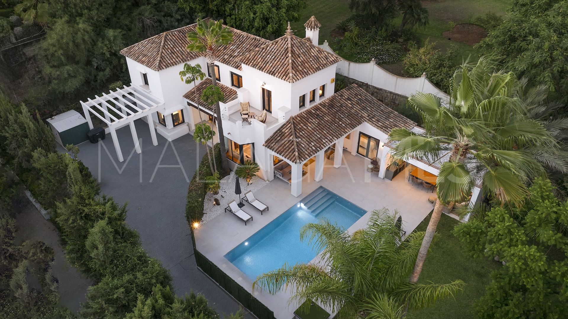 Villa for sale in Paraiso Alto