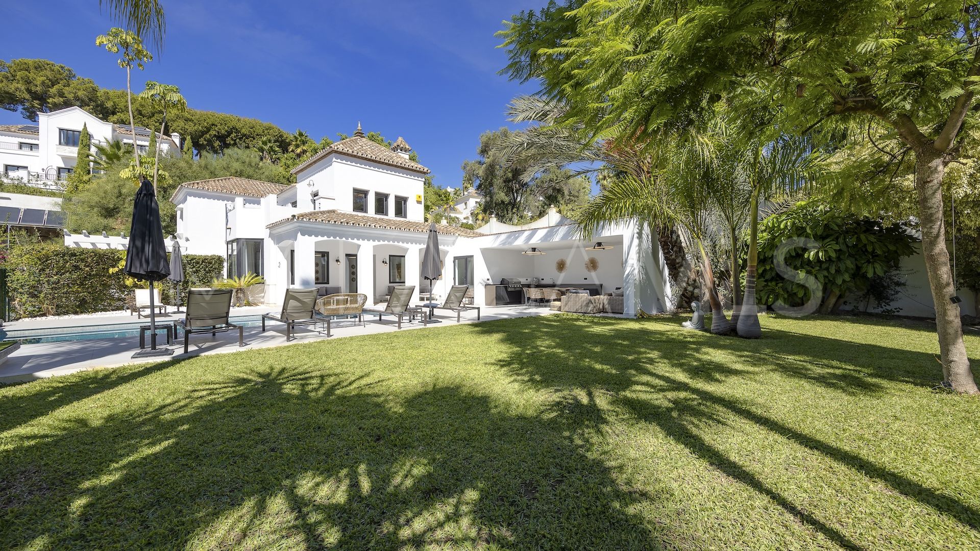 Villa for sale in Paraiso Alto