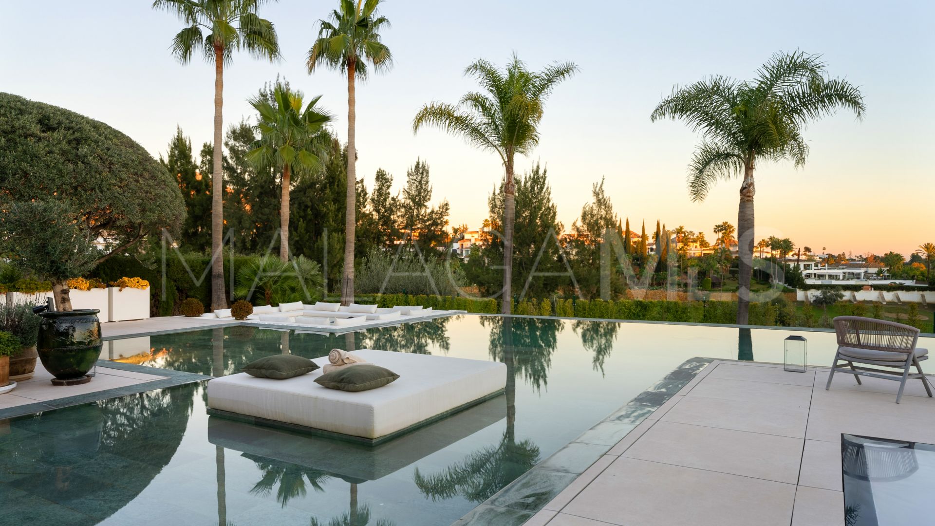 Aloha, villa for sale with 6 bedrooms