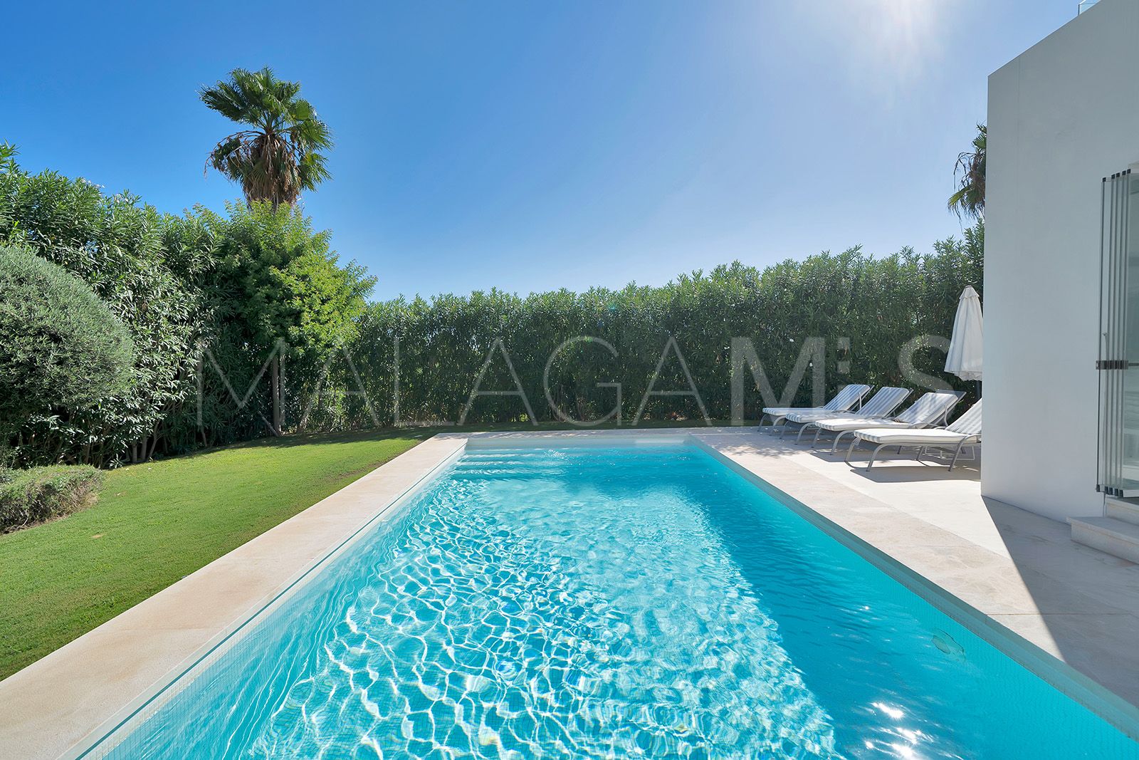 Villa for sale in El Paraiso