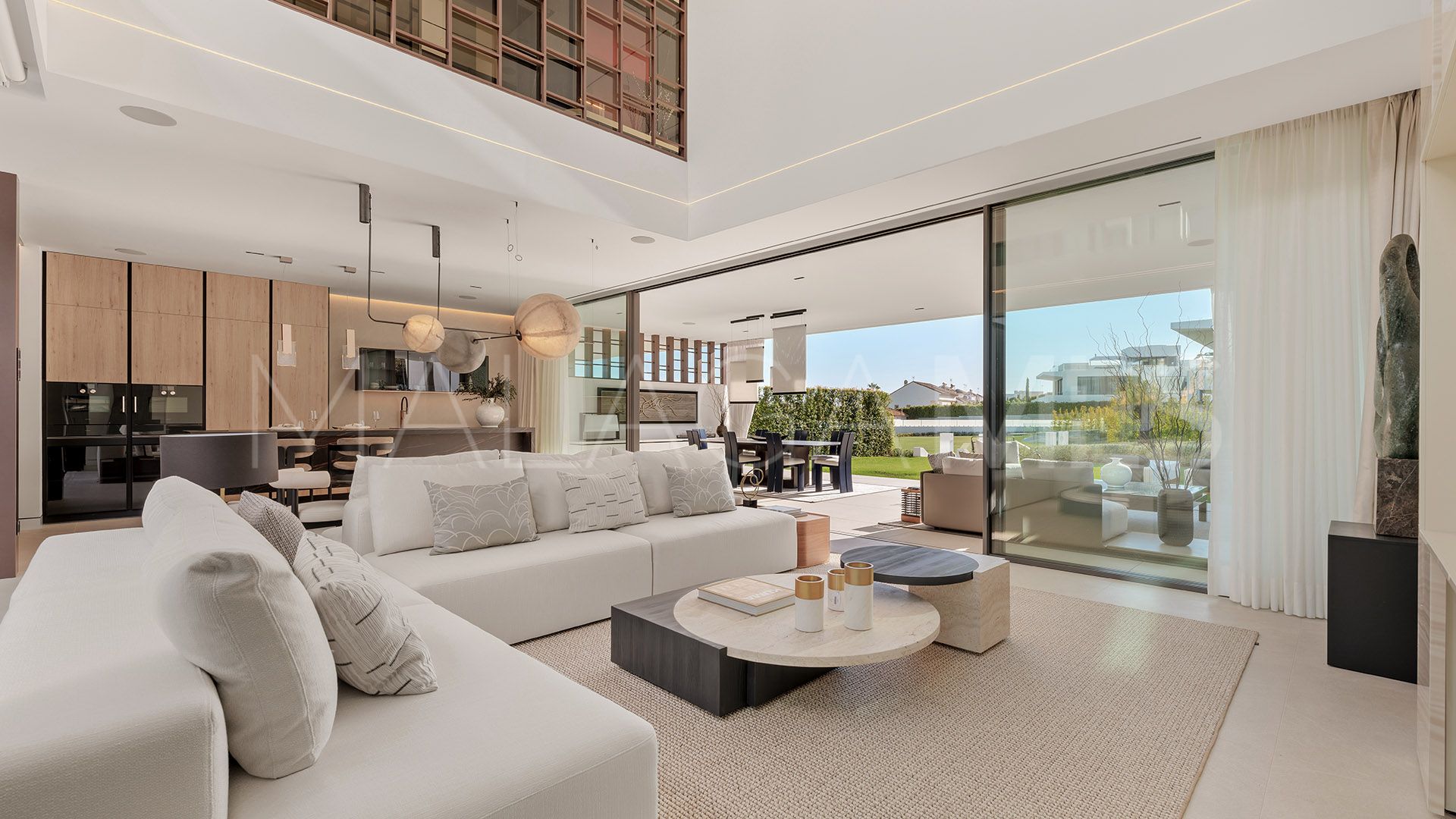 Villa jumelée for sale in Marbella Golden Mile