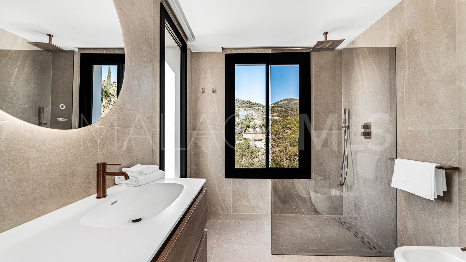 Villa for sale in El Madroñal