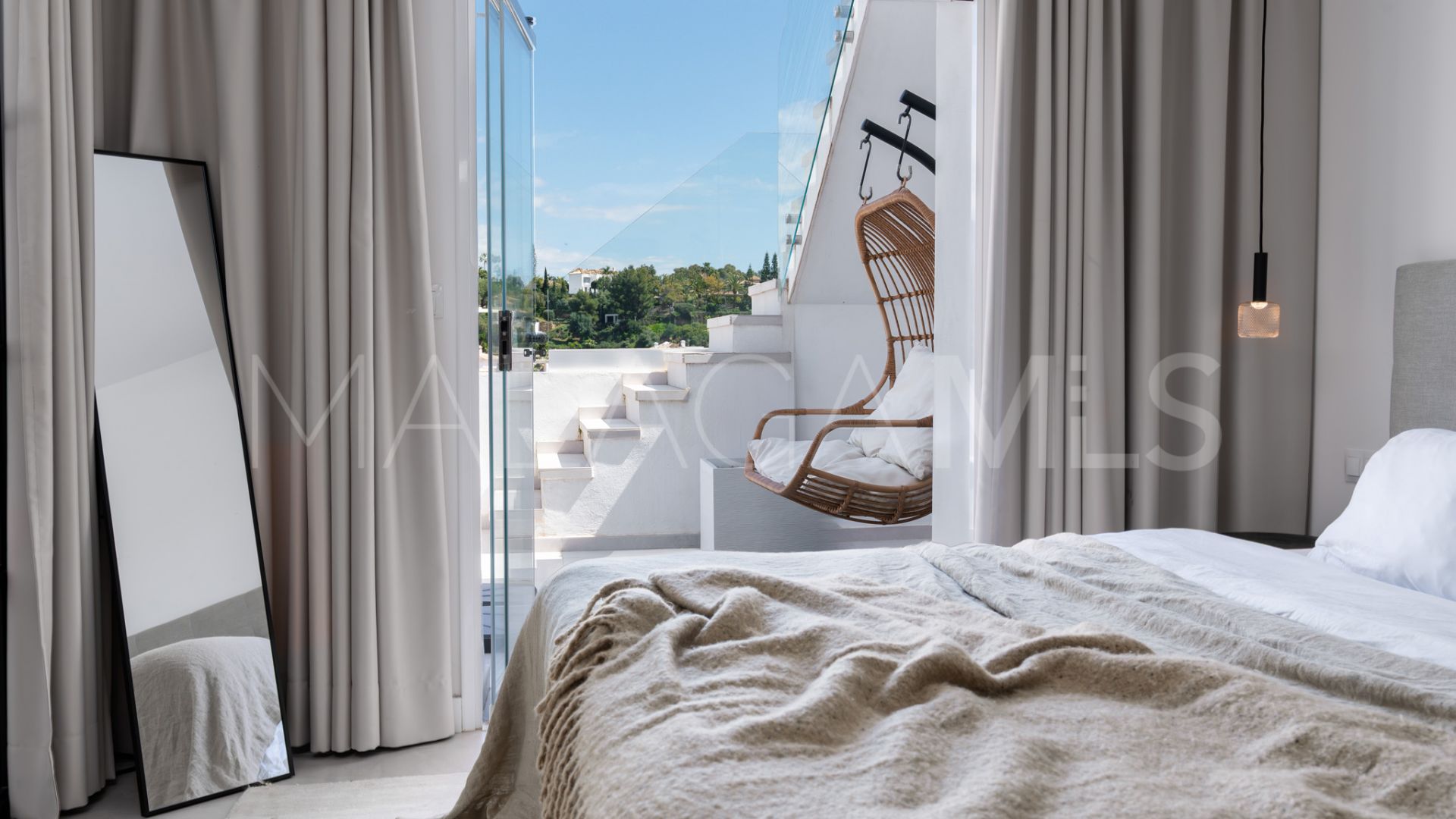 Atico duplex with 3 bedrooms for sale in La Quinta