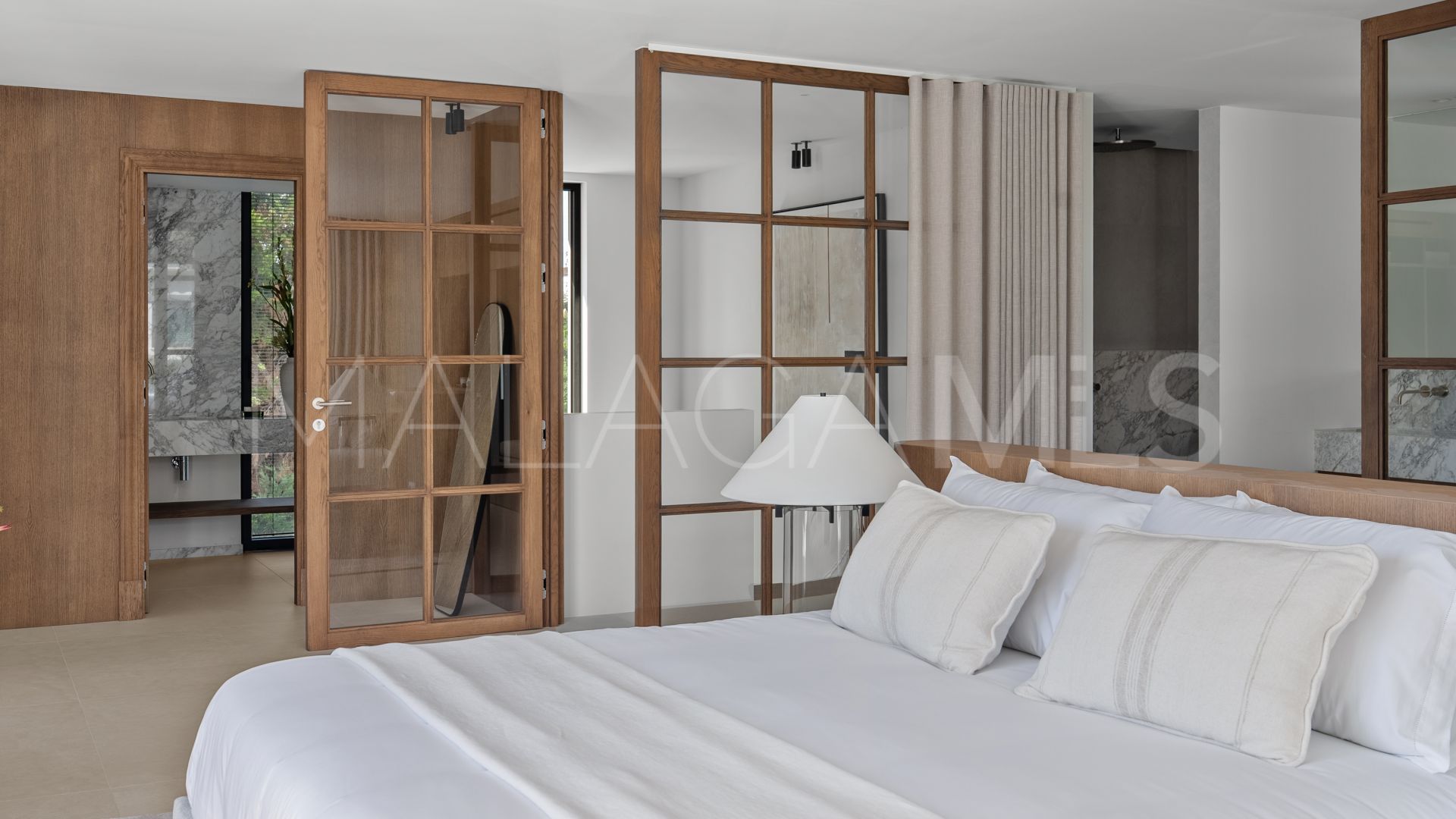 Villa for sale in Las Brisas