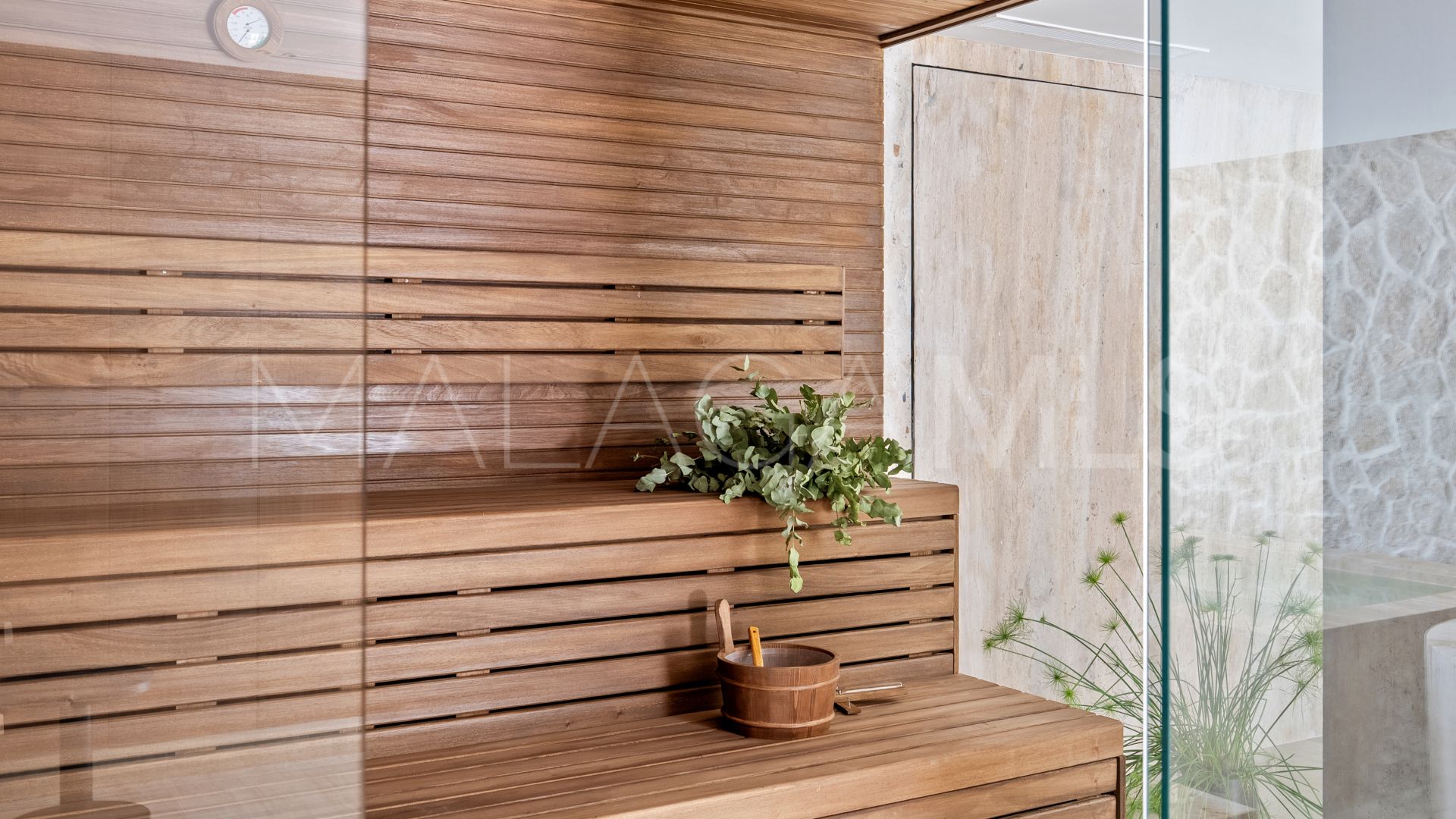 Villa for sale in Las Brisas