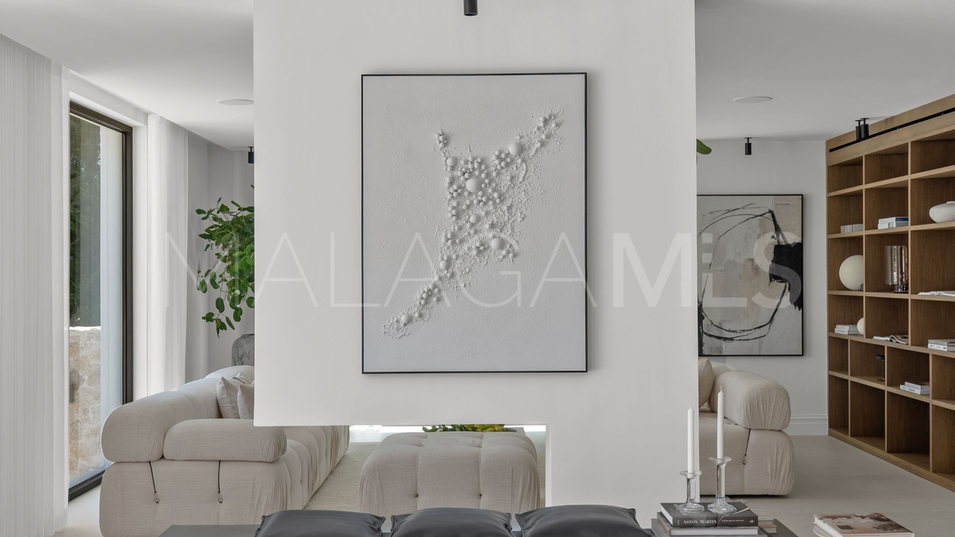 Villa for sale in Las Brisas