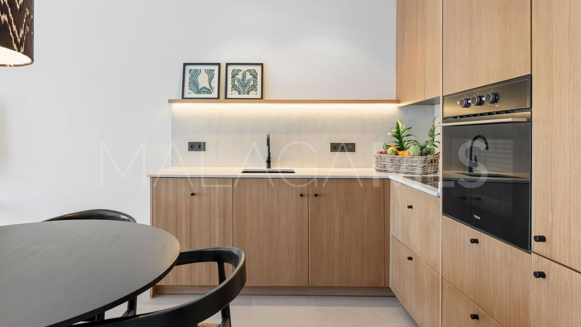 Tvåvånings takvåning for sale in Aloha Gardens