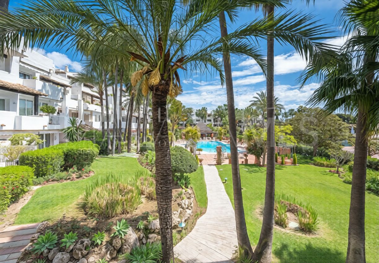 Apartamento with 3 bedrooms a la venta in Marina Puente Romano