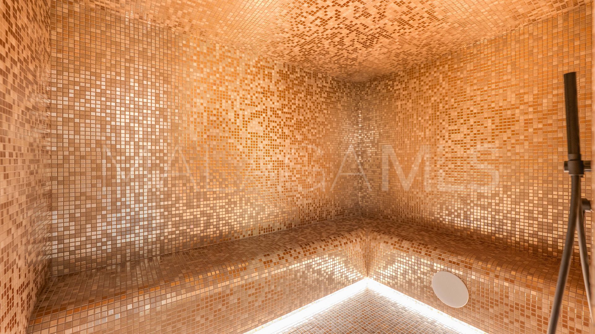 Villa for sale in La Resina Golf