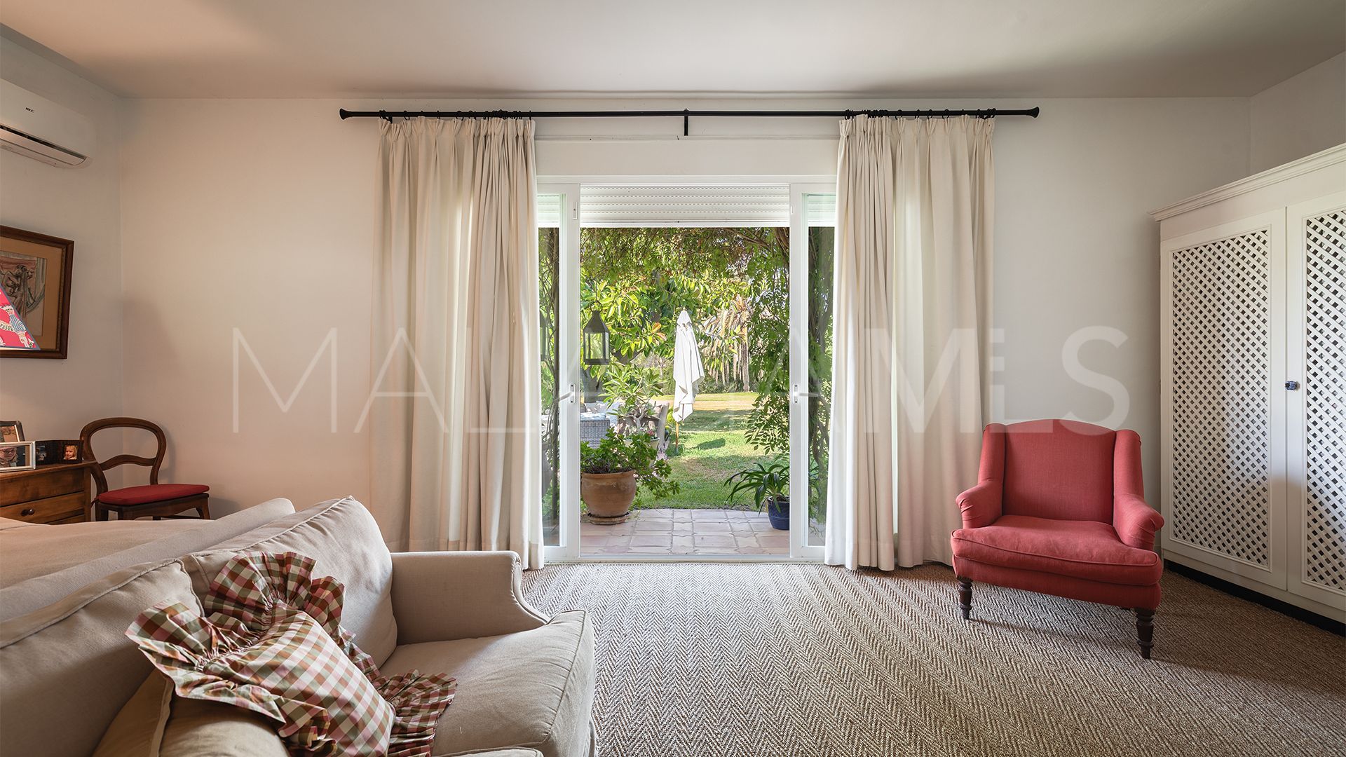 Buy Fuente del Espanto villa with 4 bedrooms