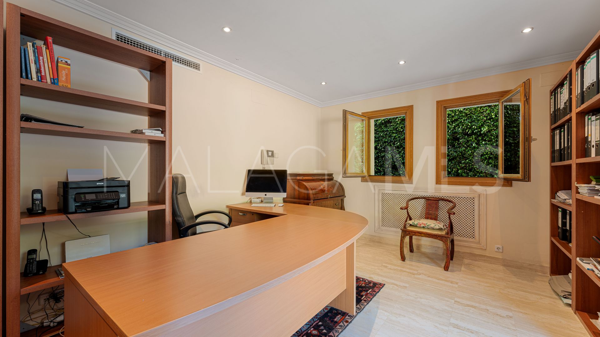 Villa for sale in Nueva Andalucia