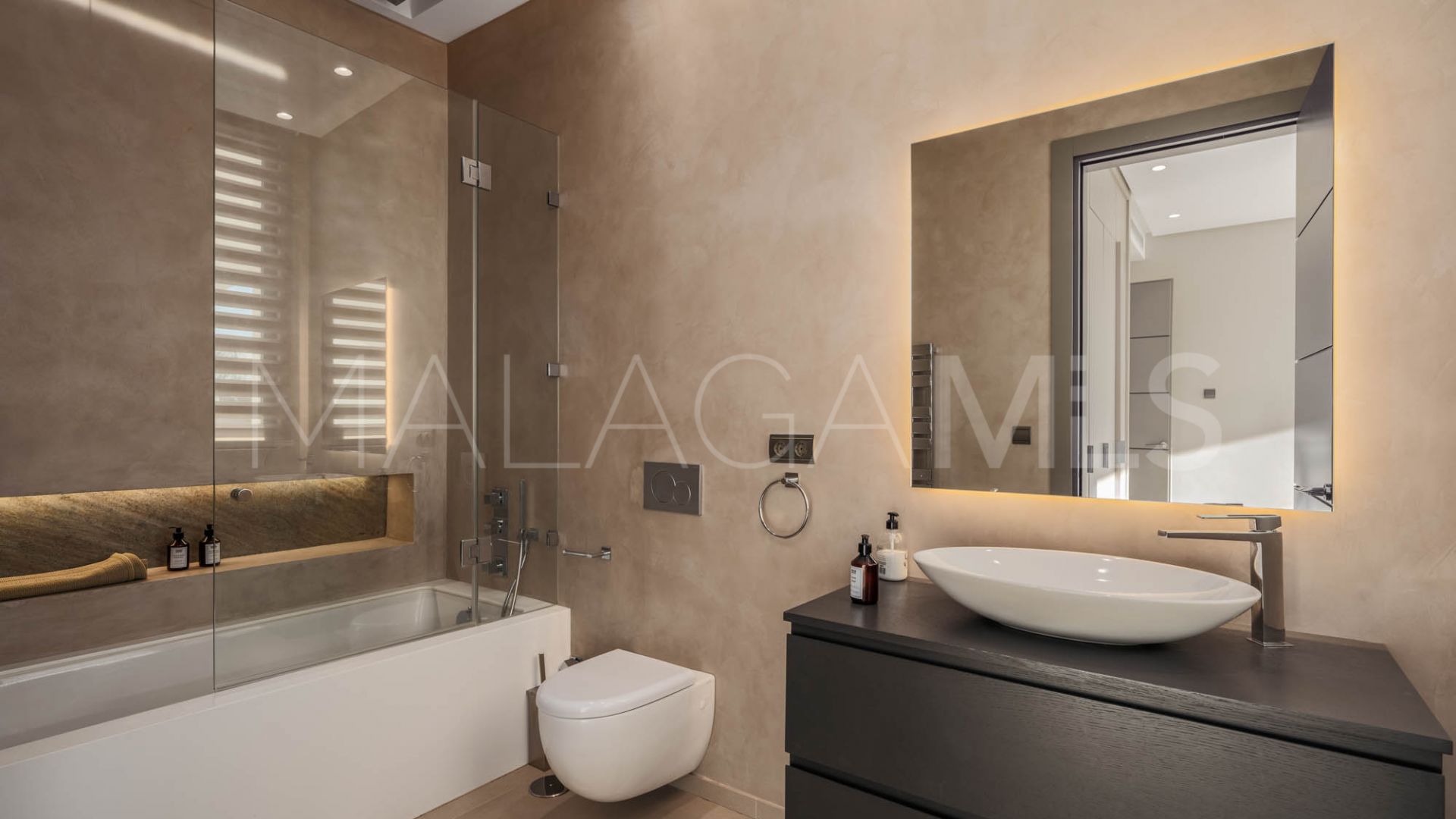 Villa with 5 bedrooms a la venta in El Madroñal