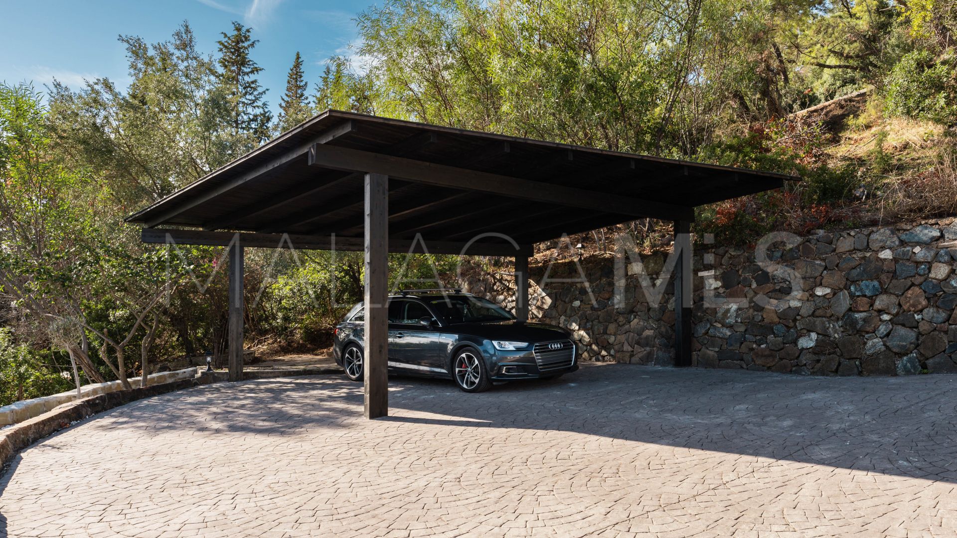 El Madroñal, villa a la venta de 6 bedrooms