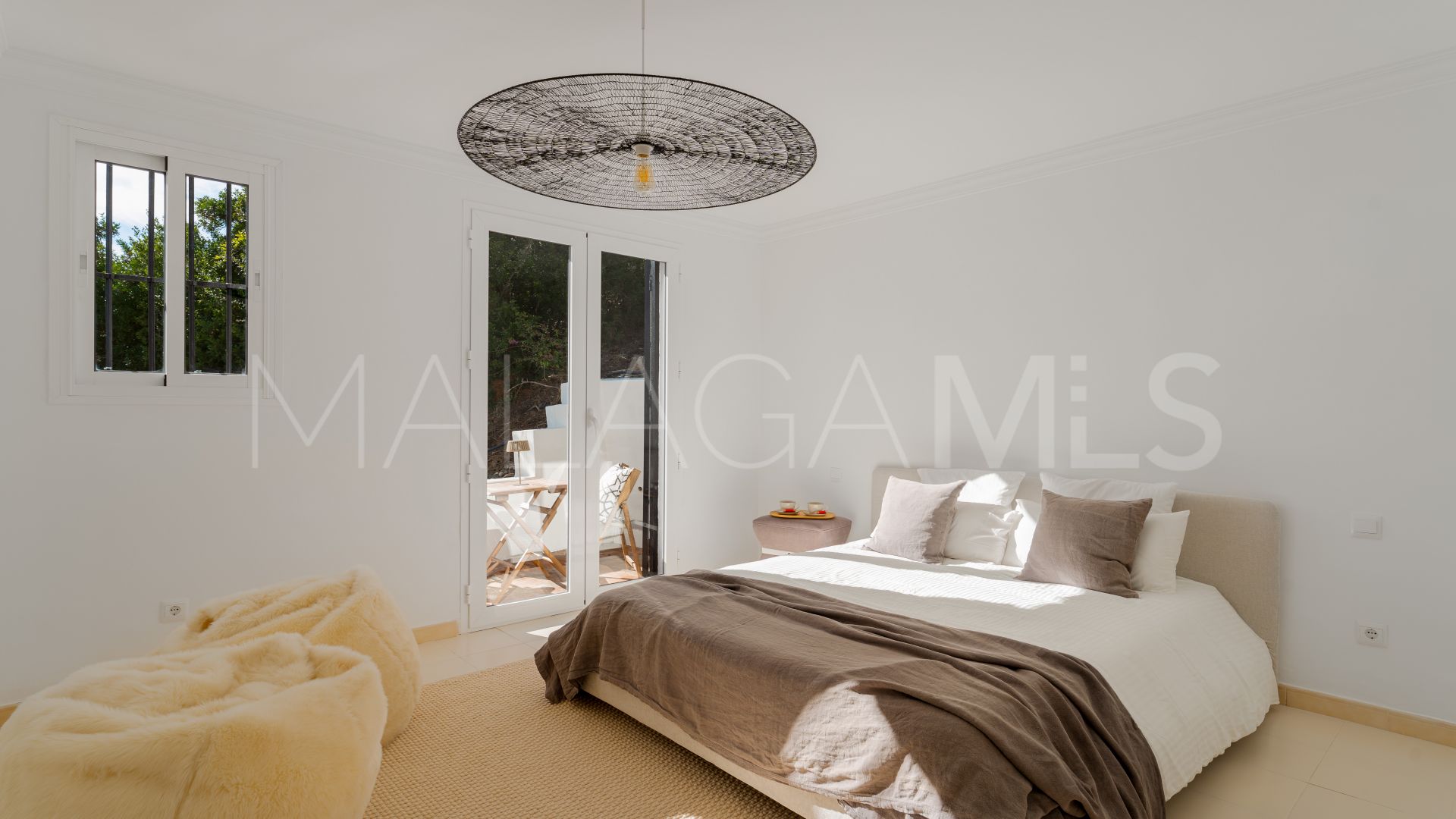 El Madroñal, villa a la venta de 6 bedrooms