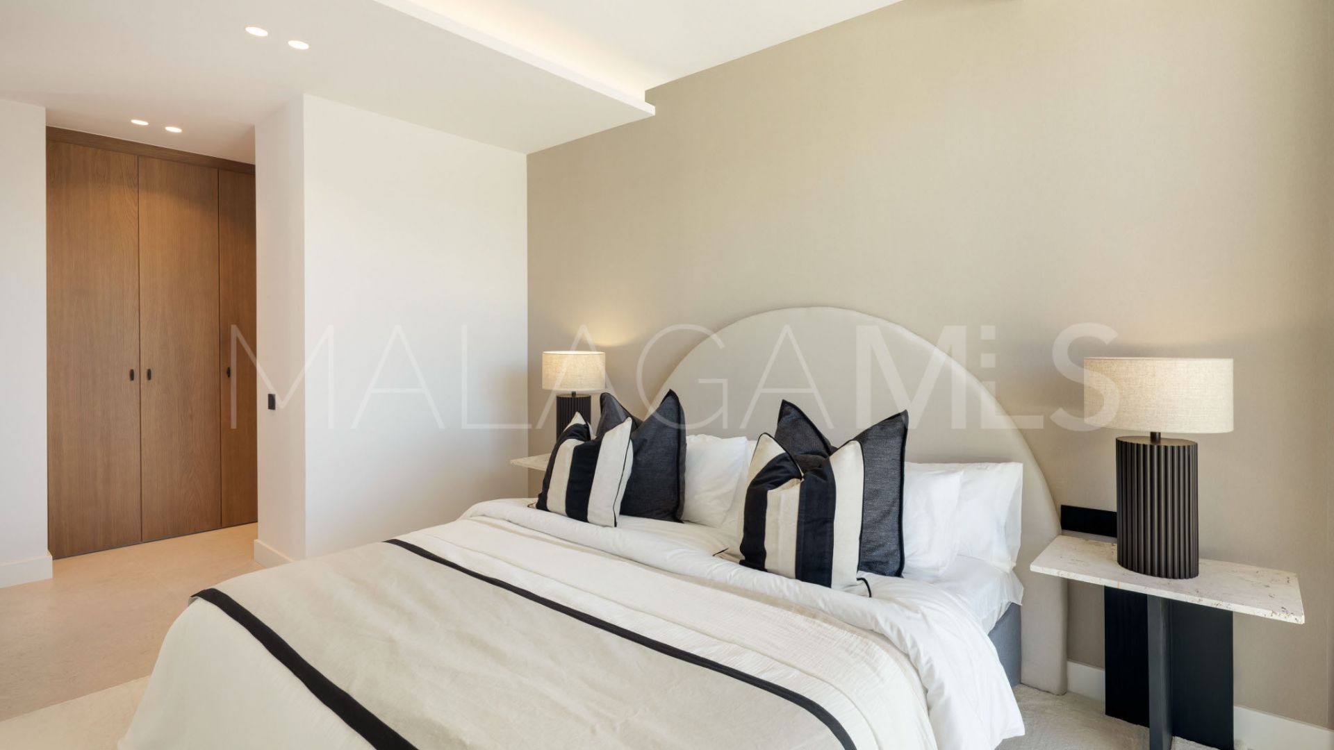 Villa for sale in El Paraiso