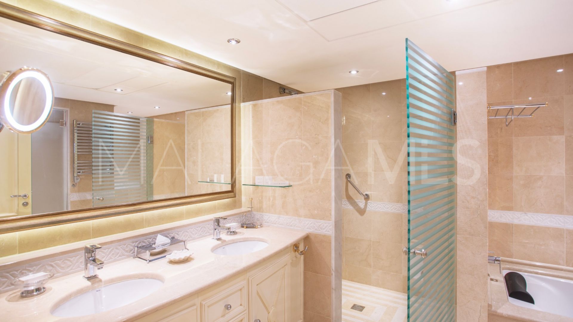 Ático for sale with 6 bedrooms in Kempinski