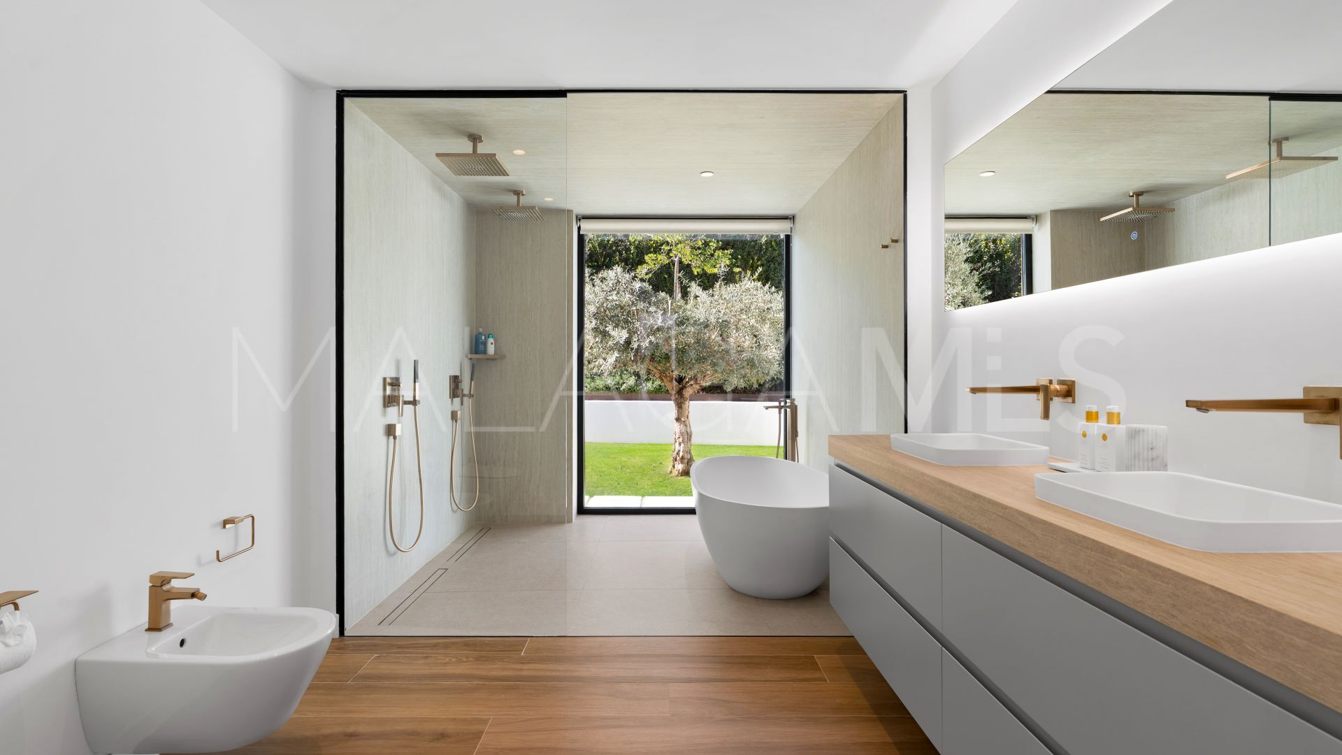 Villa for sale in Los Naranjos