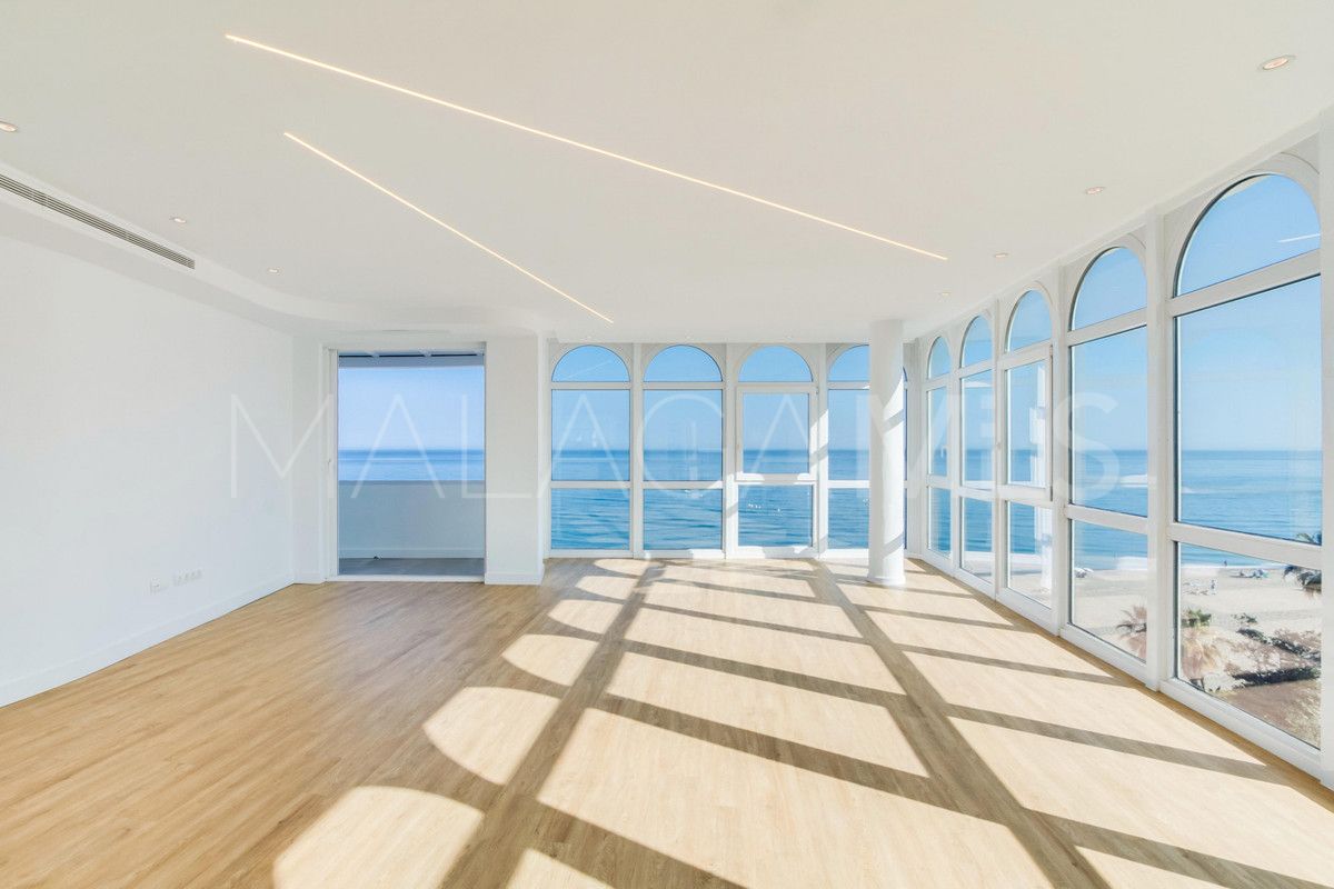 Penthouse for sale in Estepona