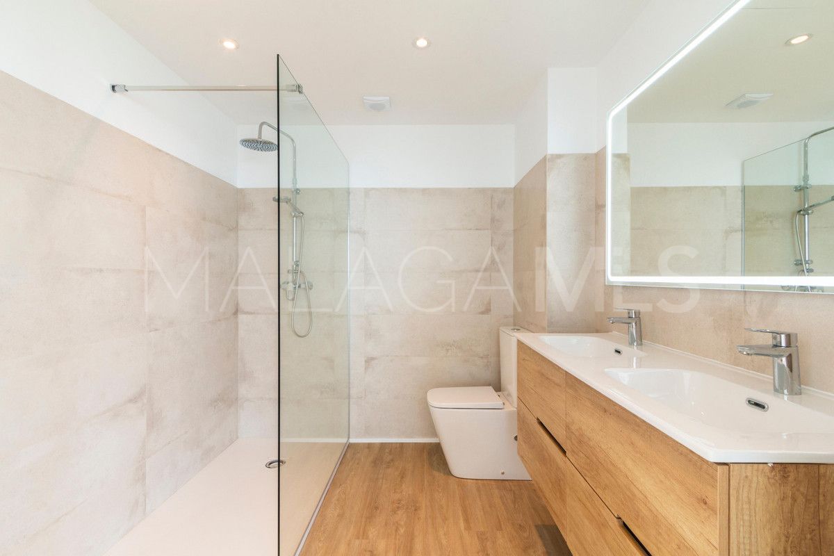 Penthouse for sale in Estepona