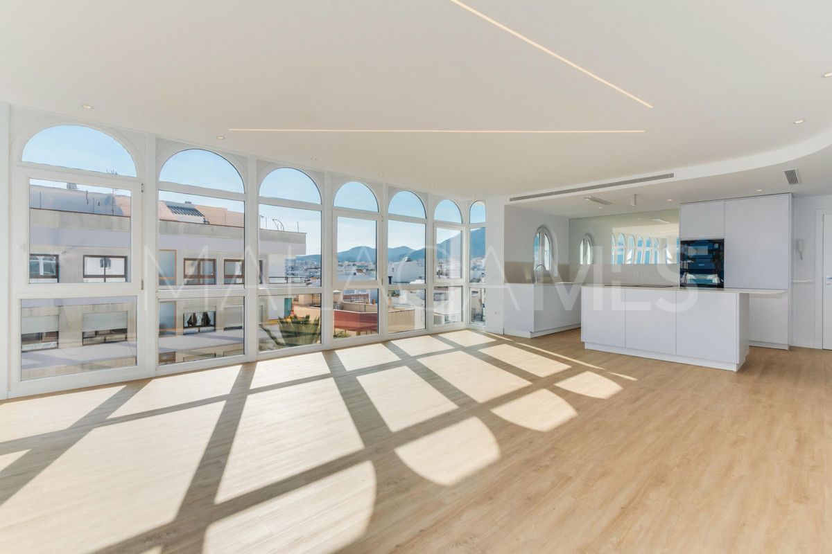 Penthouse for sale in Estepona