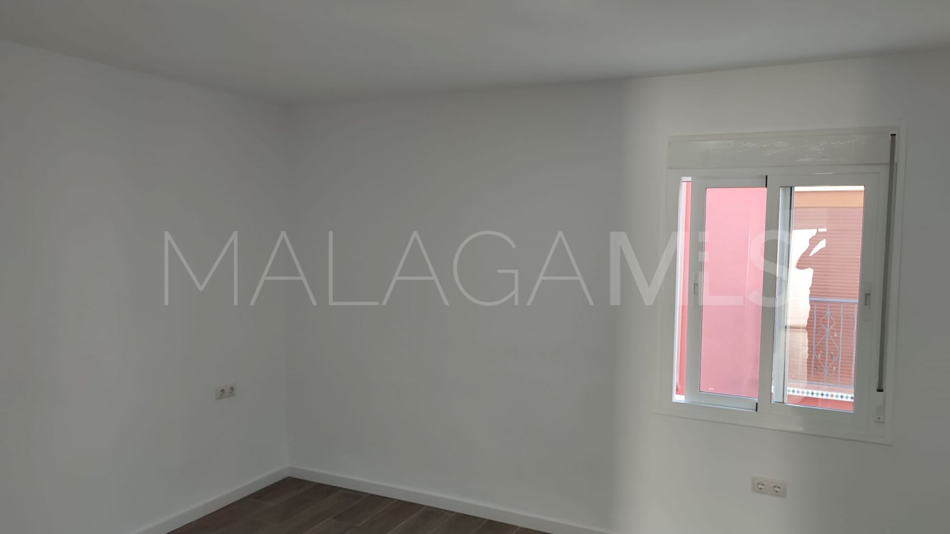 Radhus for sale in Coin Centro