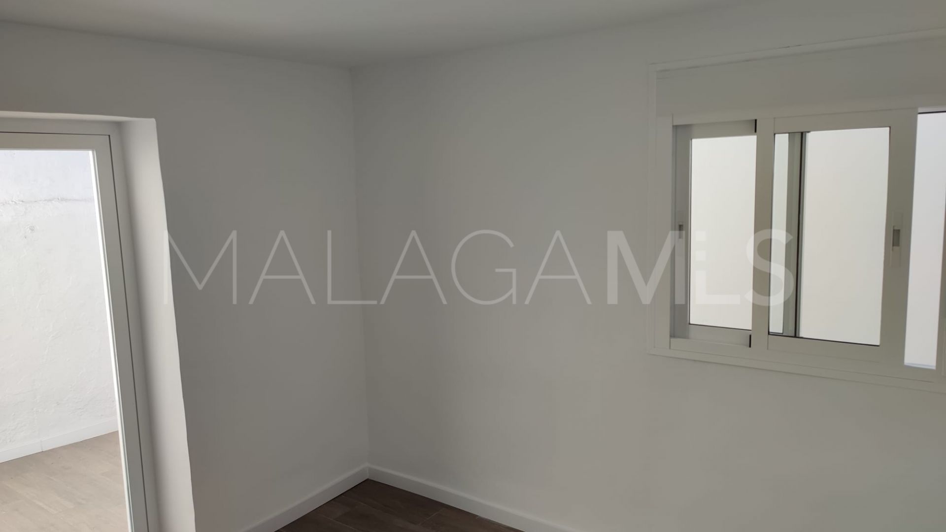 Radhus for sale in Coin Centro