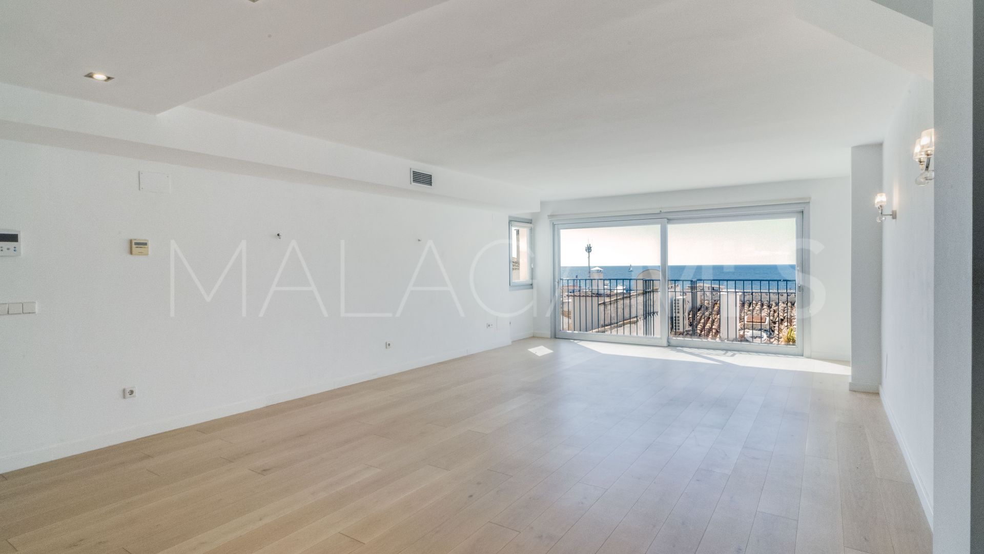 Wohnung for sale in Marbella - Puerto Banus