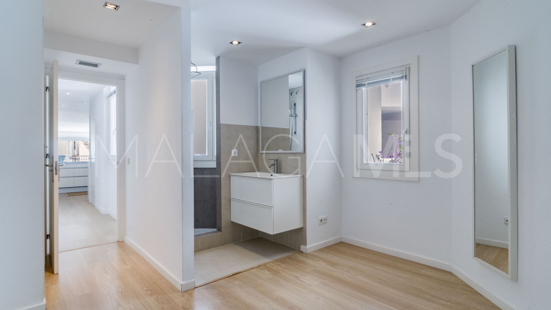 Wohnung for sale in Marbella - Puerto Banus