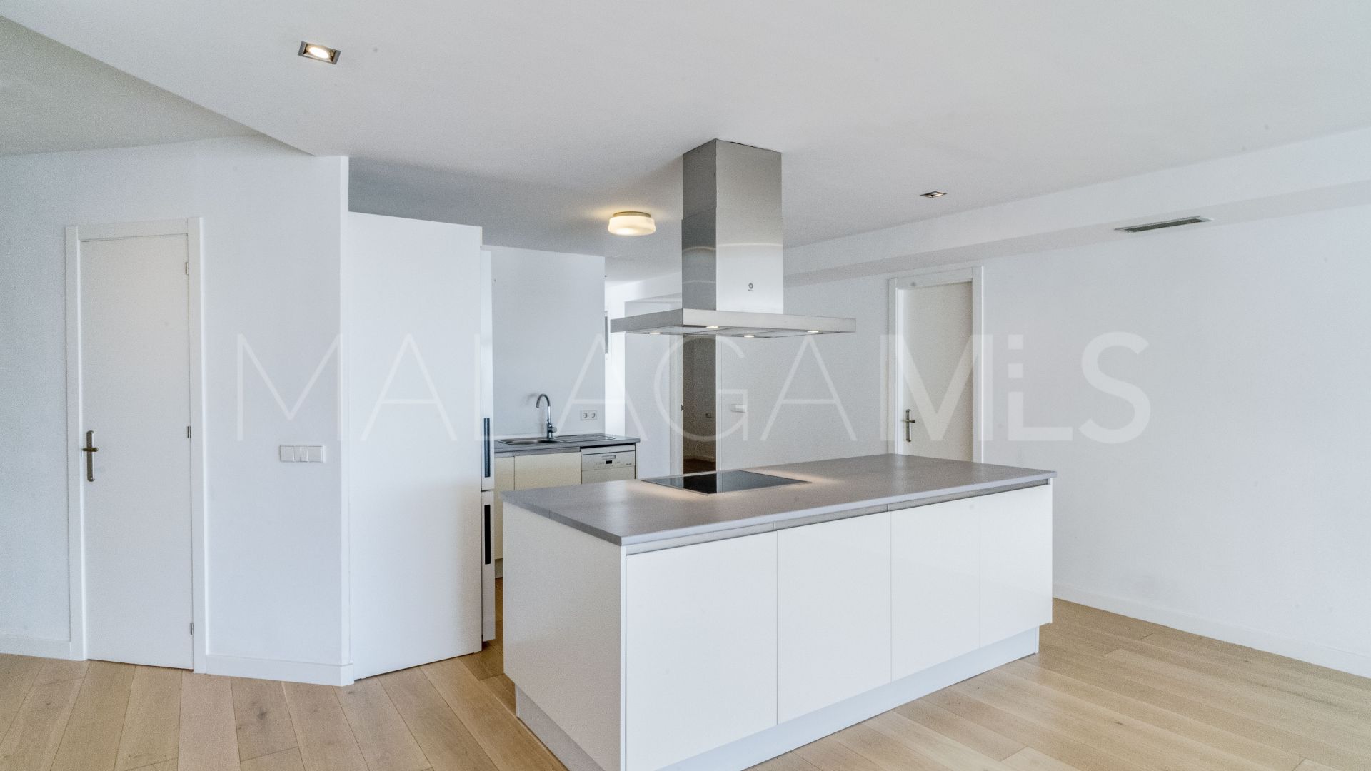 Wohnung for sale in Marbella - Puerto Banus