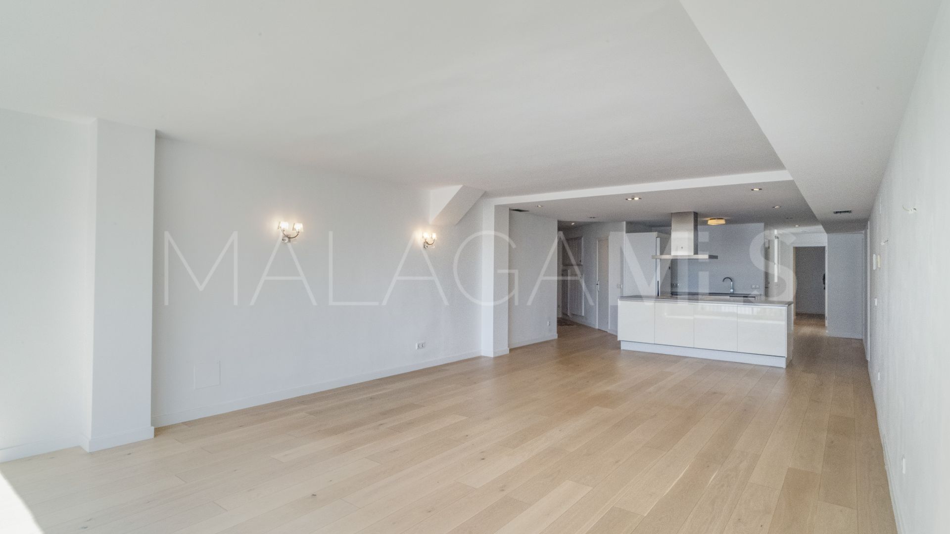 Wohnung for sale in Marbella - Puerto Banus