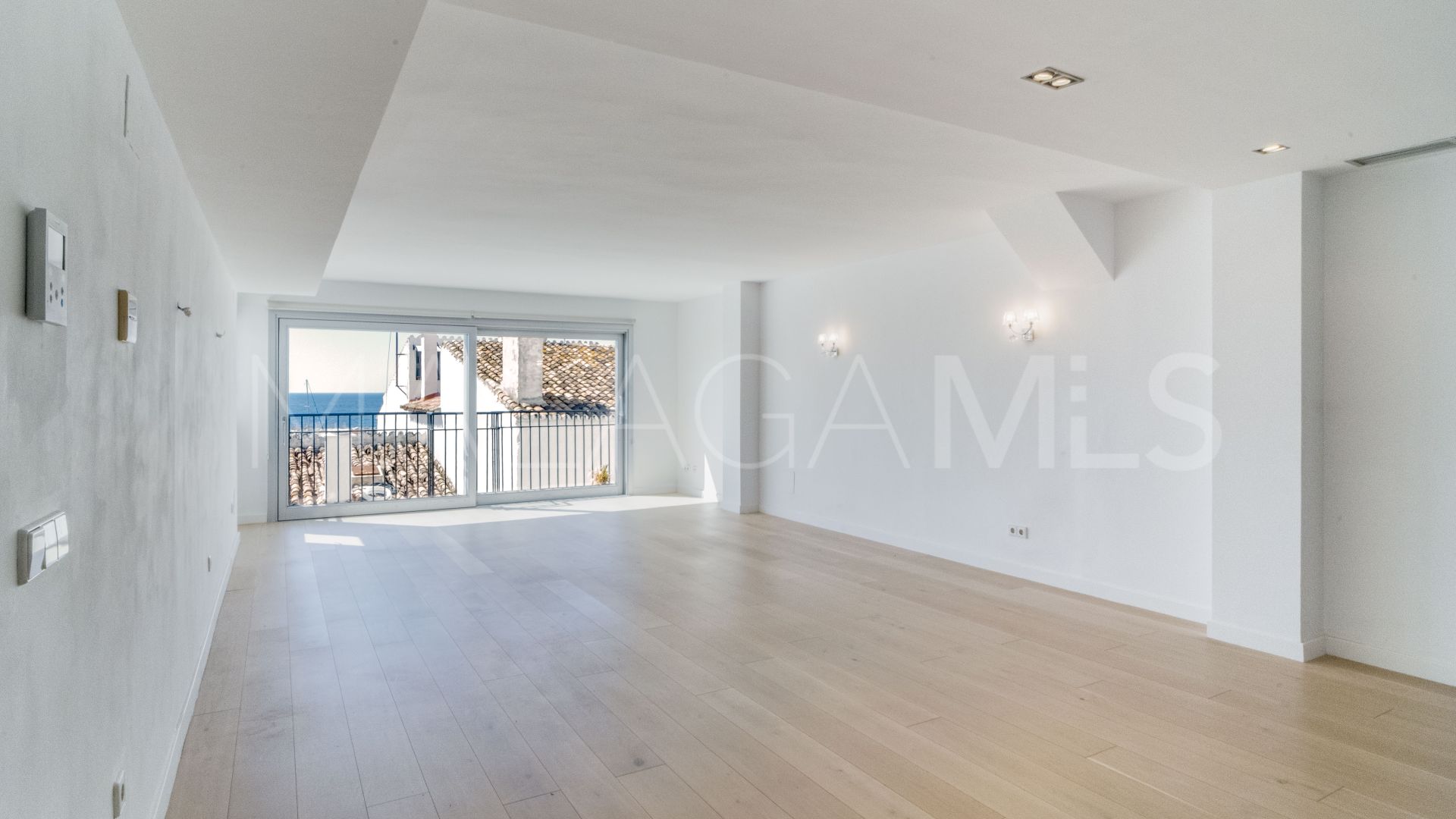 Wohnung for sale in Marbella - Puerto Banus