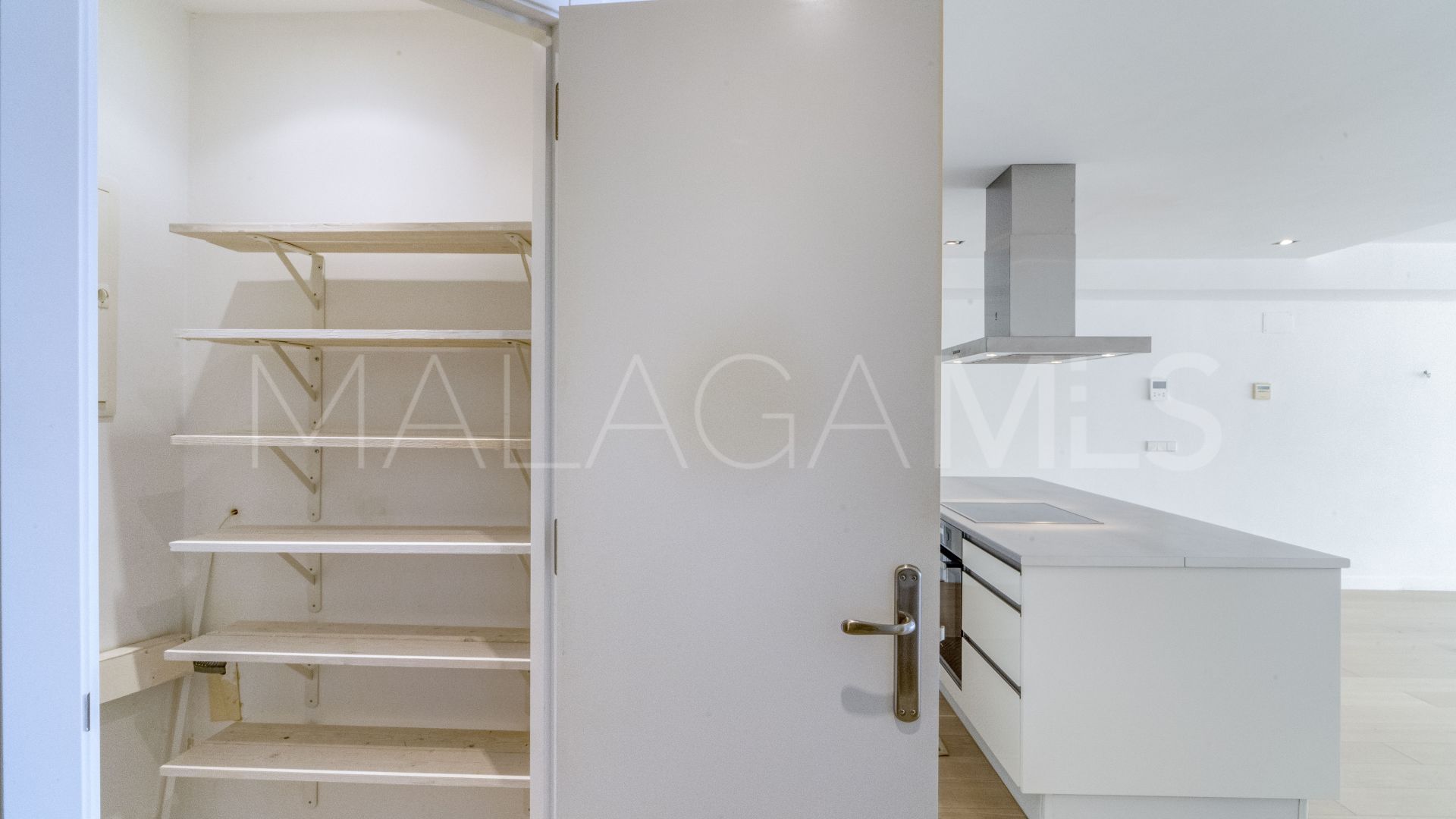 Wohnung for sale in Marbella - Puerto Banus