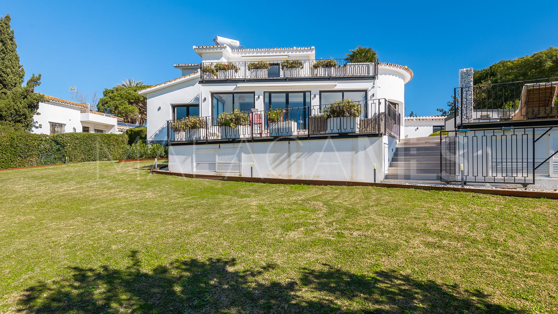 Villa for sale in Guadalmina Alta