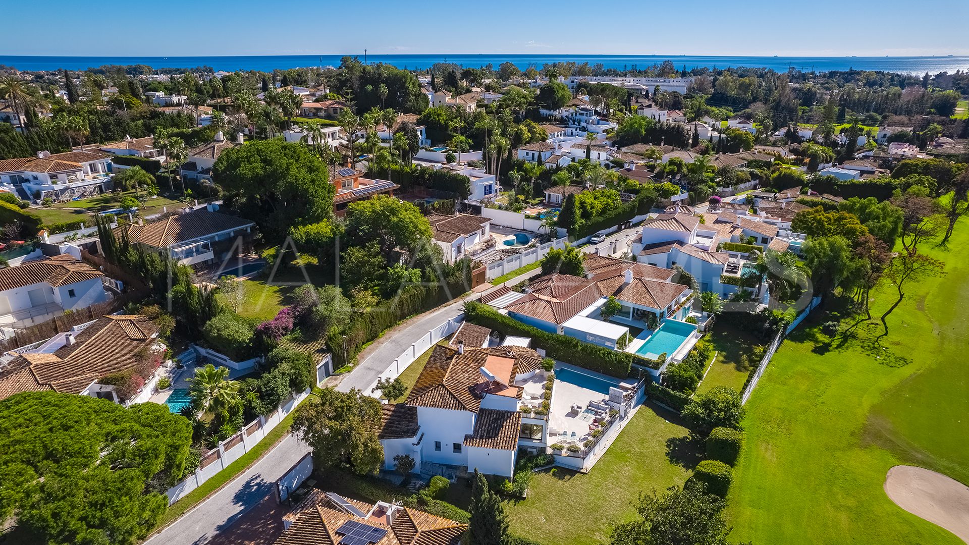 Villa for sale in Guadalmina Alta