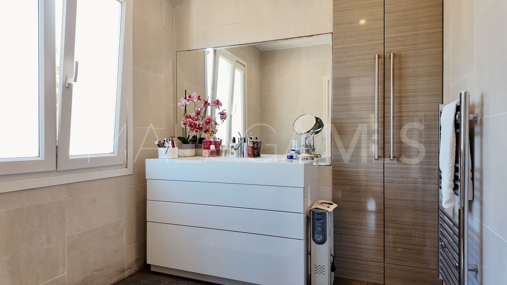 Villa for sale in Nueva Andalucia