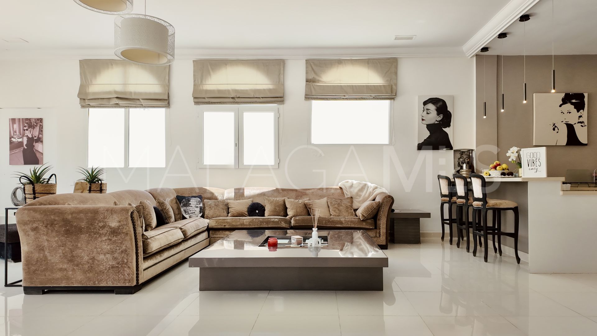 Villa for sale in Nueva Andalucia