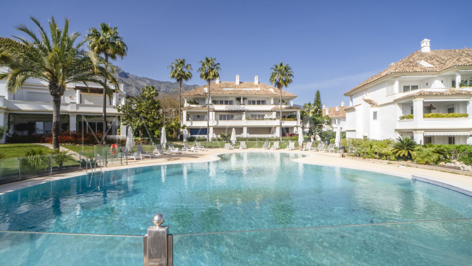 Duplex penthouse for sale in Monte Paraiso