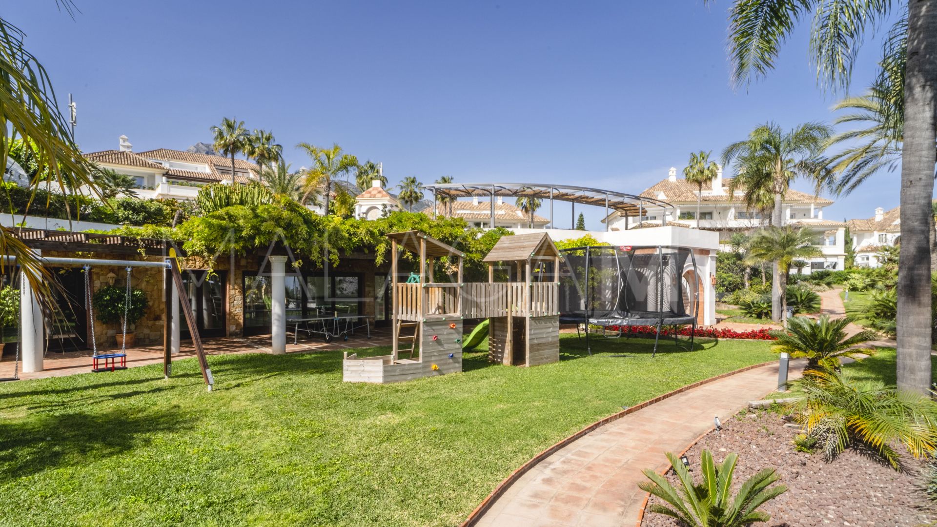Duplex penthouse for sale in Monte Paraiso