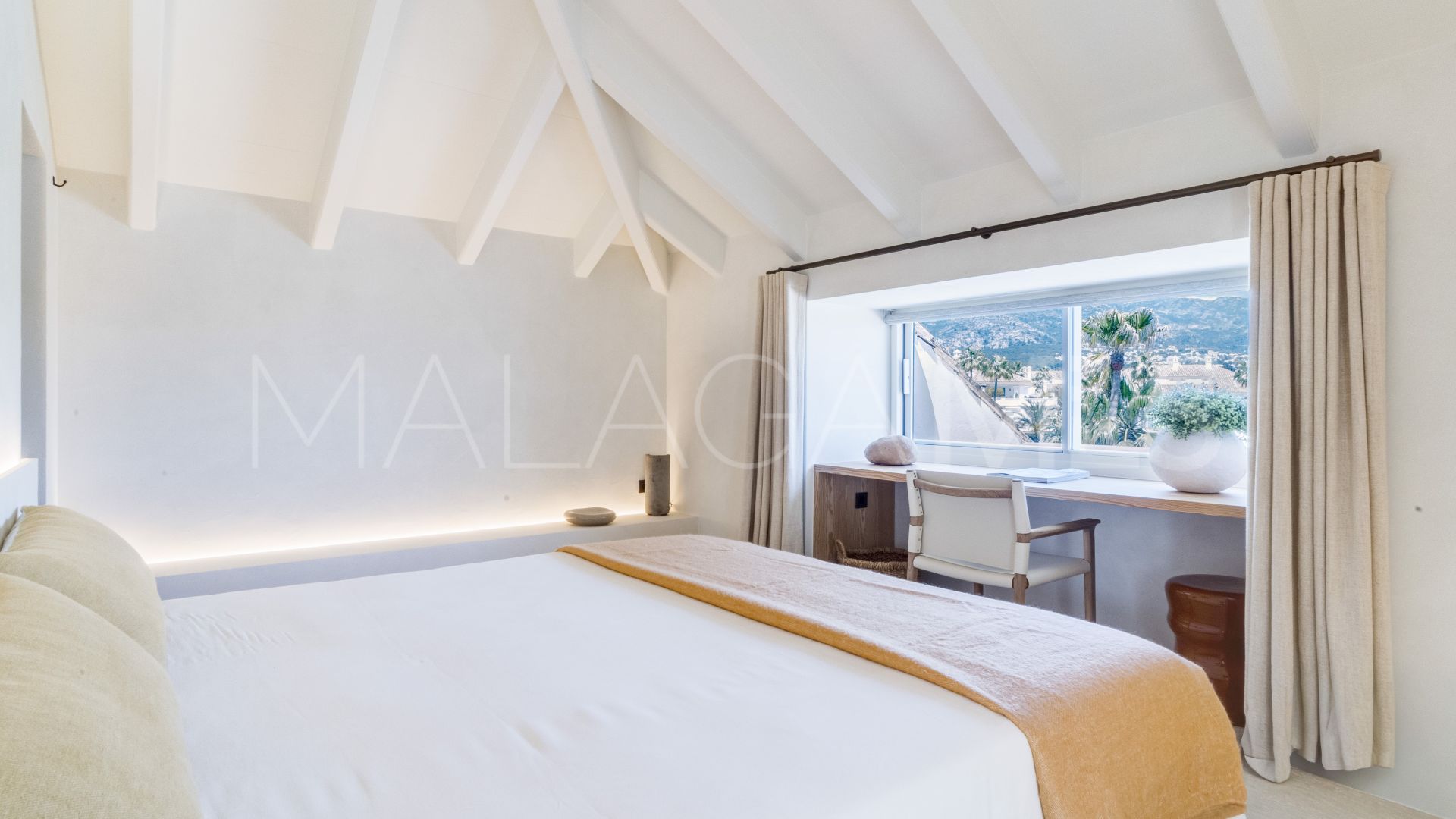 Duplex penthouse for sale in Monte Paraiso