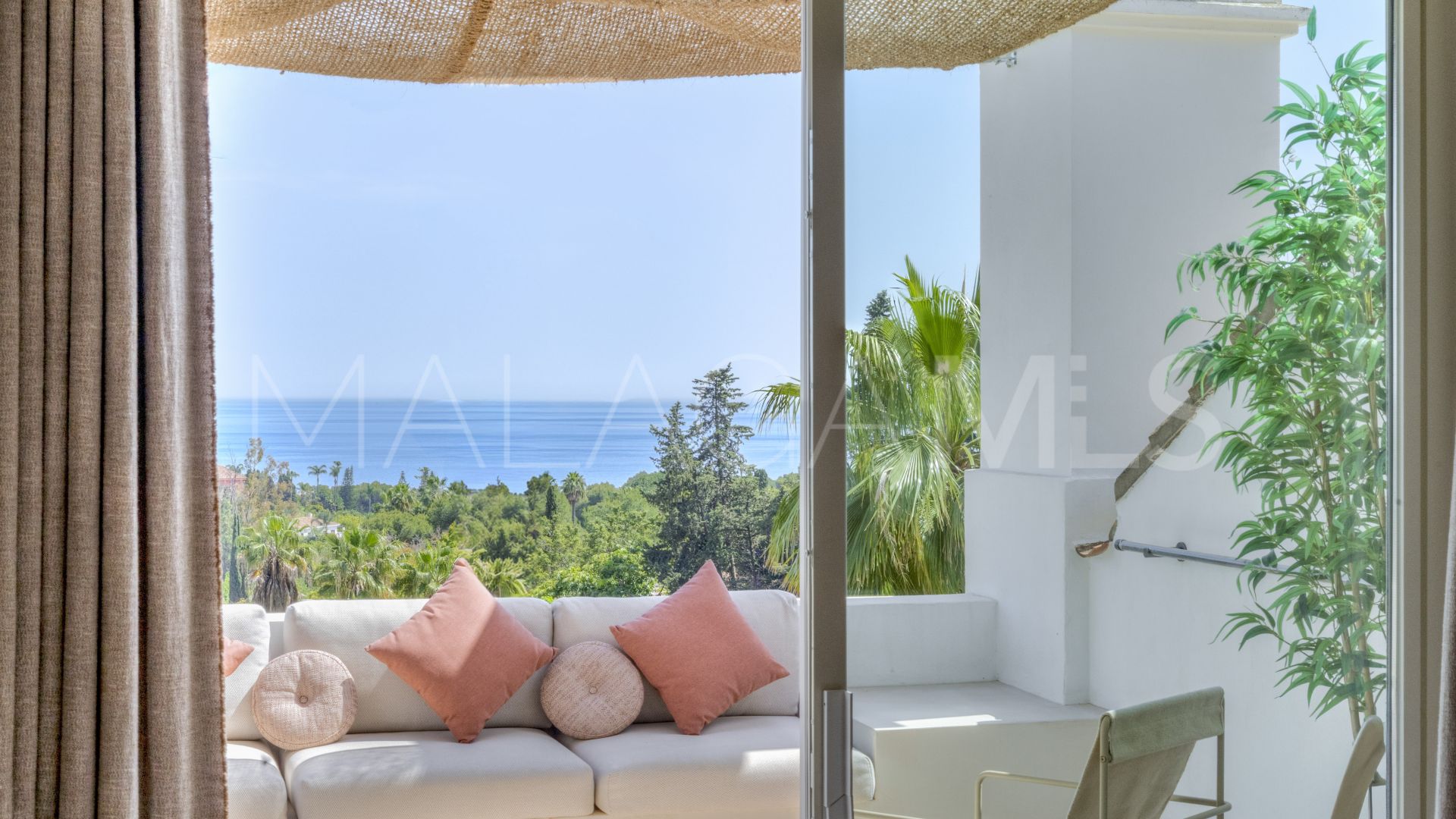 Duplex penthouse for sale in Monte Paraiso
