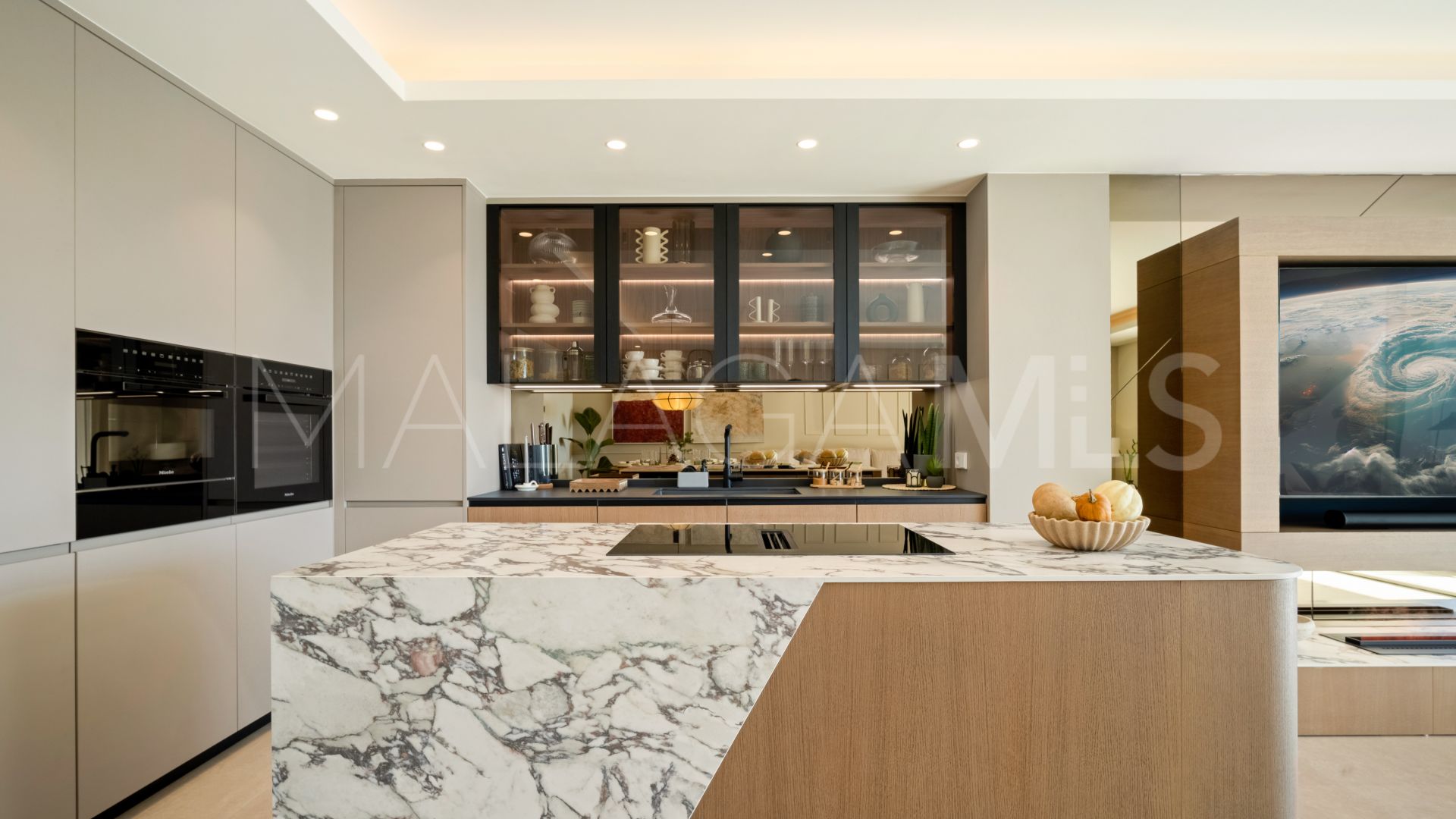 Monte Paraiso 4 bedrooms ground floor apartment for sale