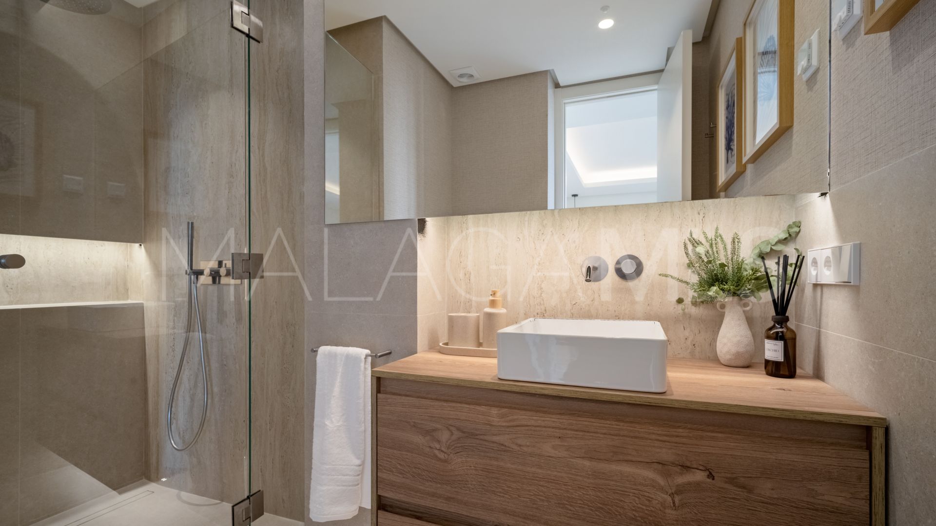 Monte Paraiso 4 bedrooms ground floor apartment for sale