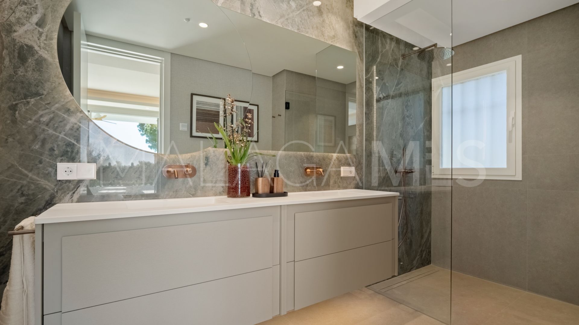 Monte Paraiso 4 bedrooms ground floor apartment for sale