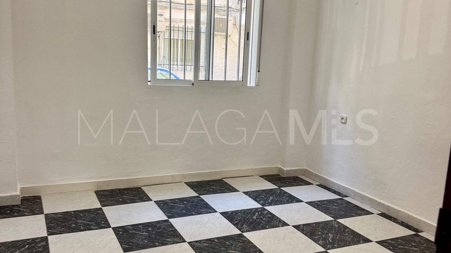 3 bedrooms ground floor apartment in Coin Centro for sale