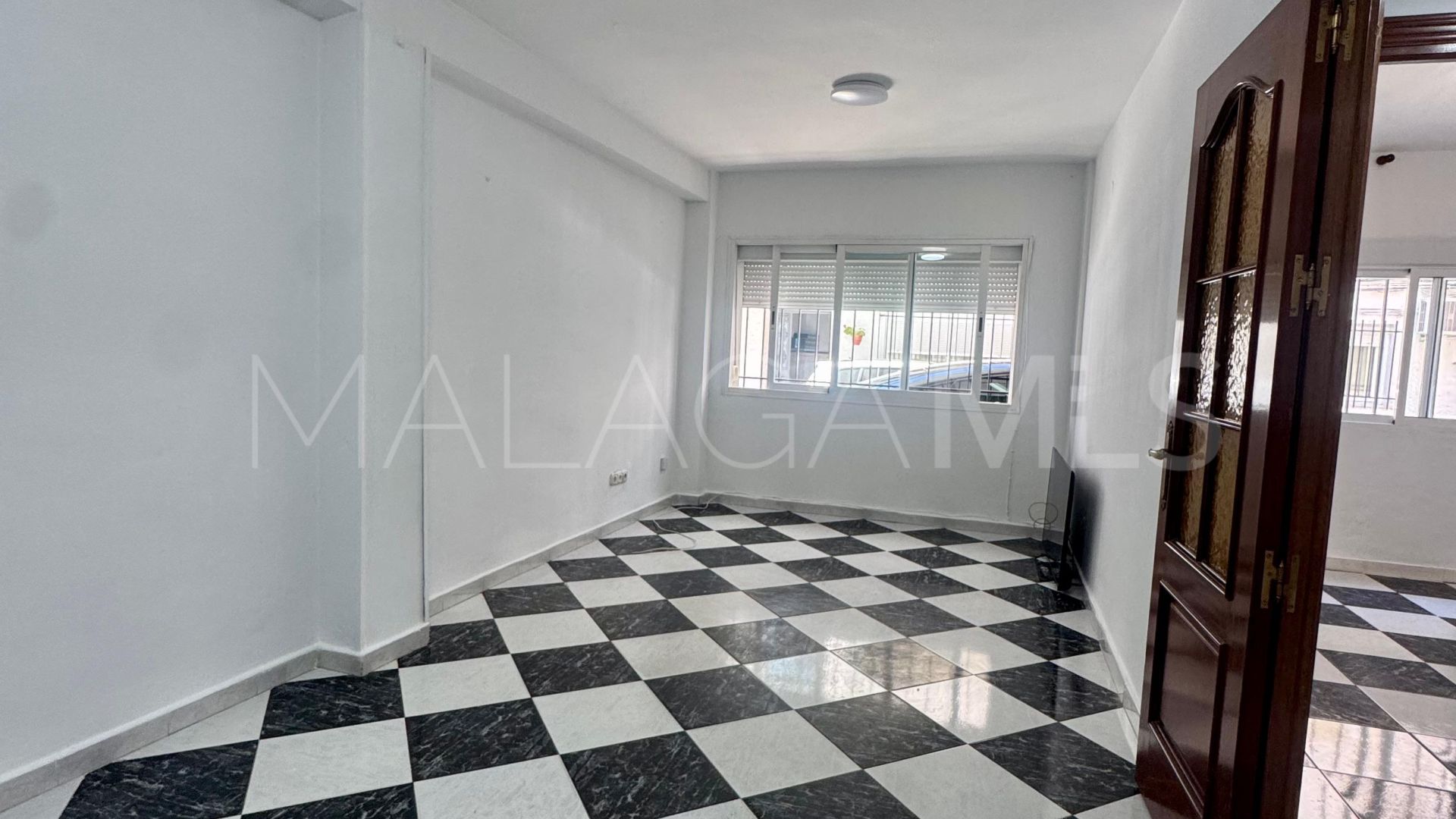 3 bedrooms ground floor apartment in Coin Centro for sale