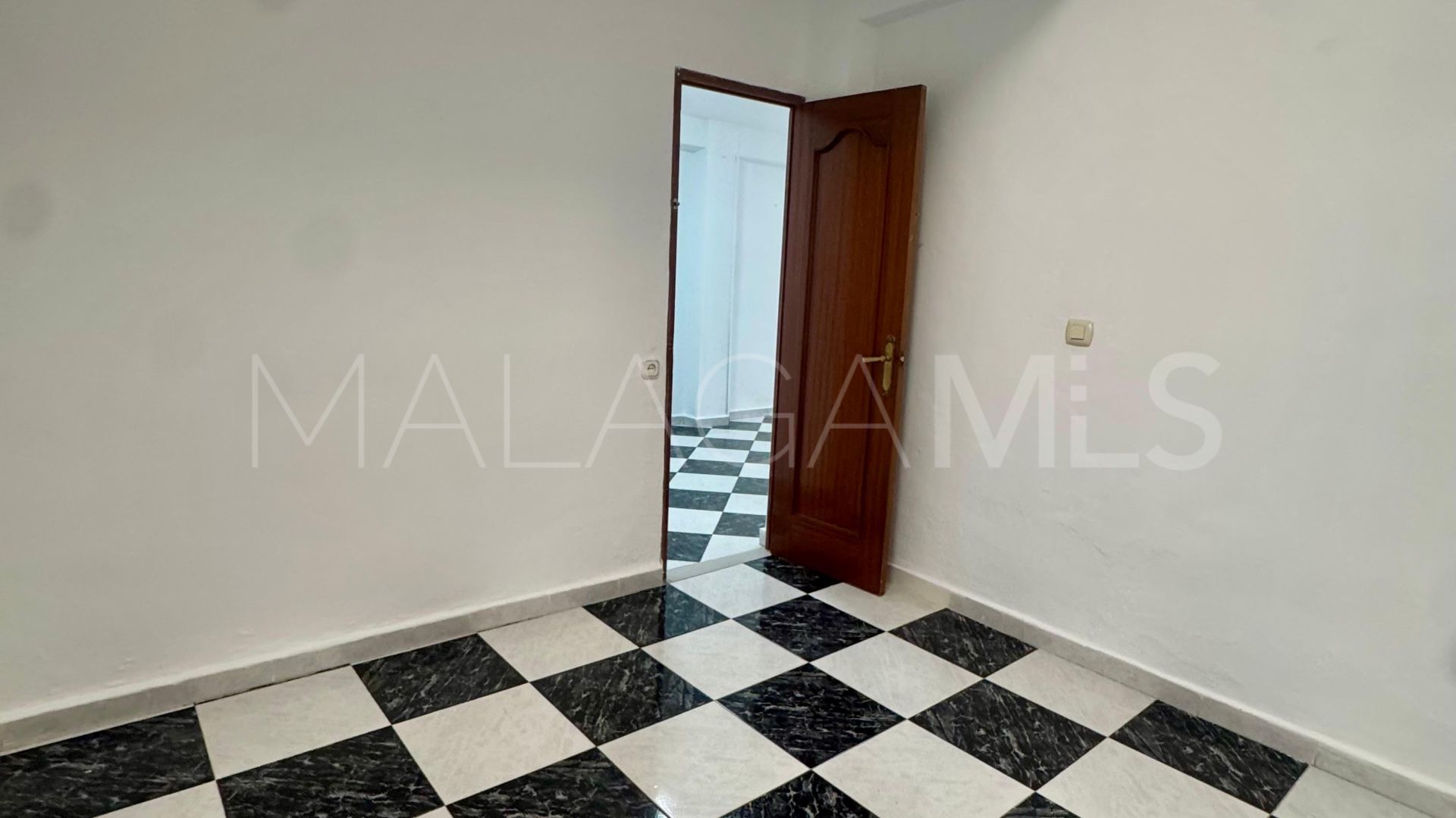 3 bedrooms ground floor apartment in Coin Centro for sale