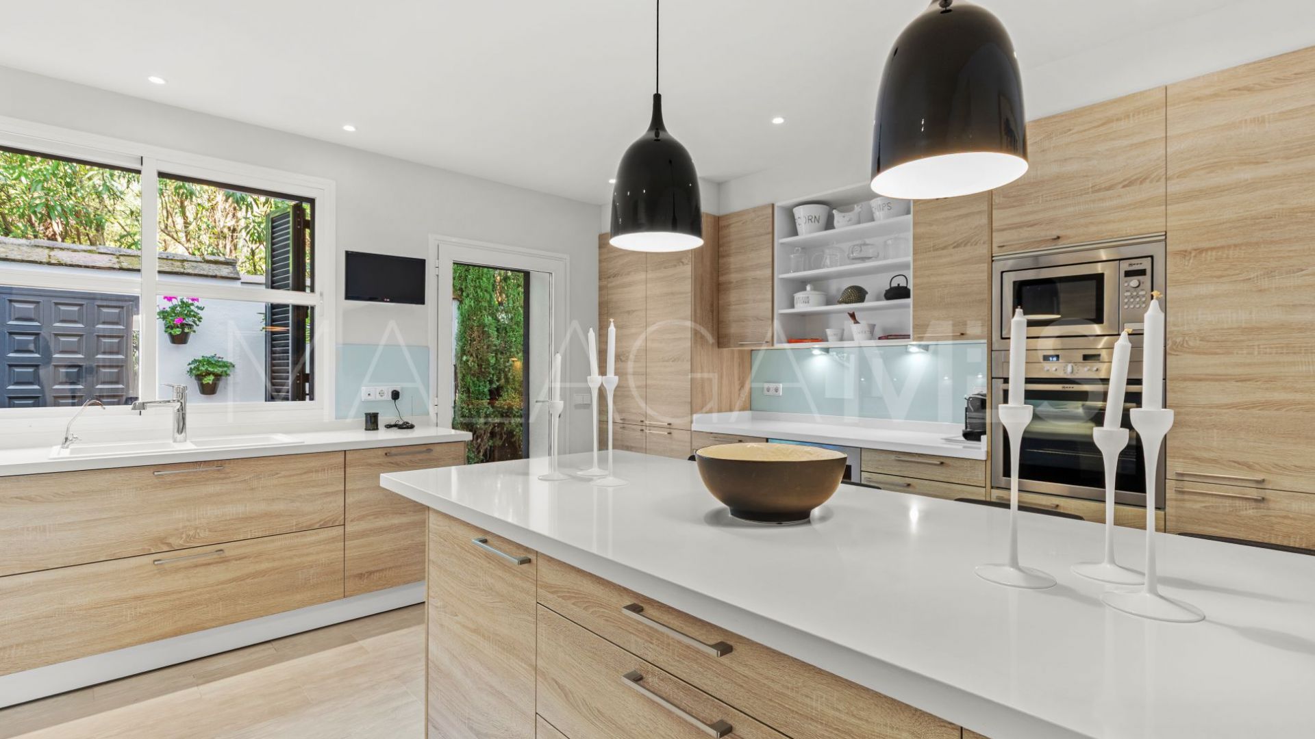 Villa for sale in Marbella Hill Club