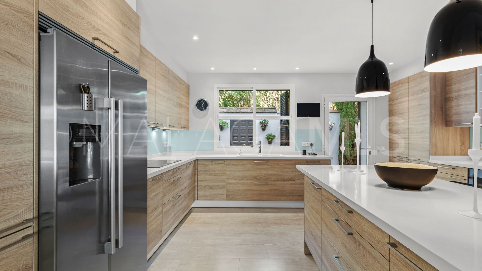 Villa for sale in Marbella Hill Club