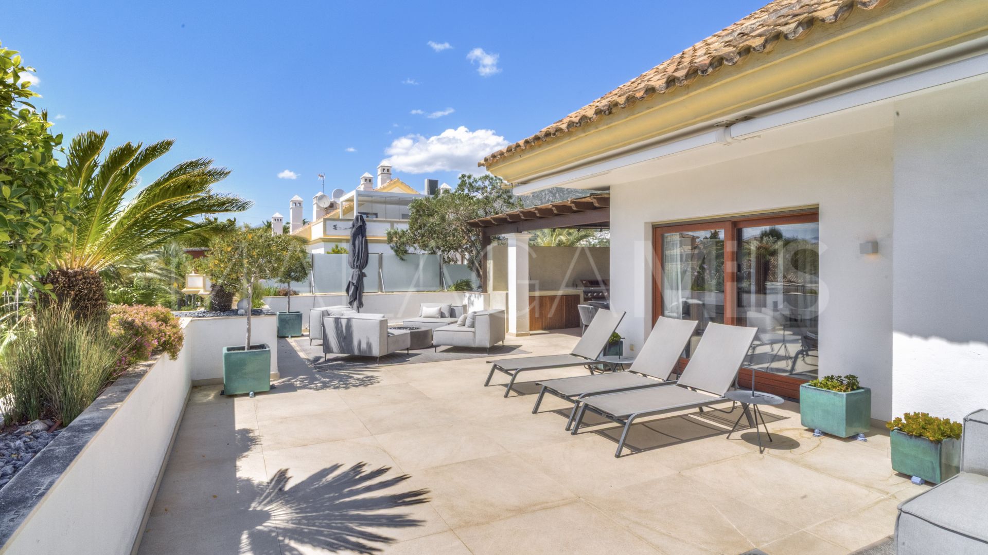 Tvåvånings takvåning for sale in Lomas del Rey