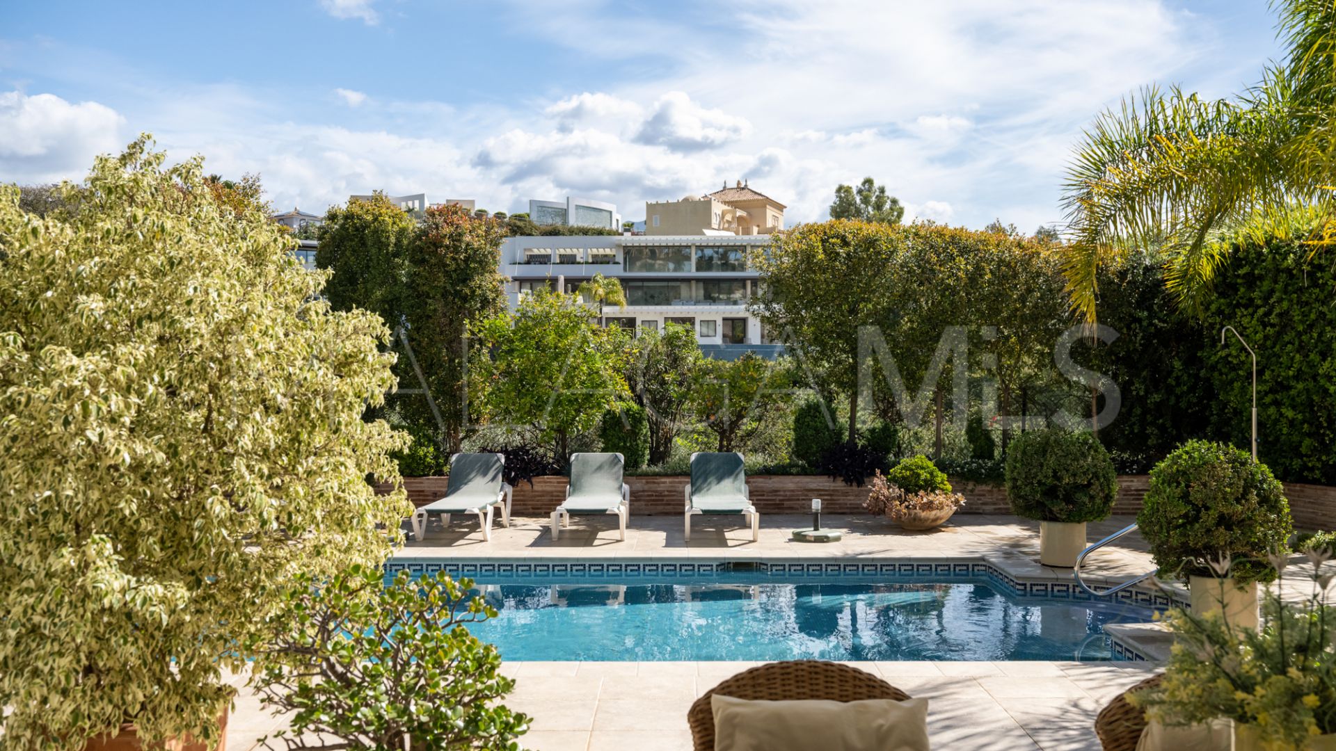 Villa for sale in El Herrojo